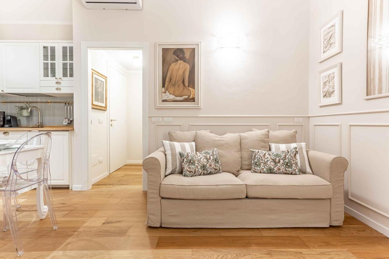 Casa Colonna Romantic Apartment Corso Di Porta Ticinese Milan Bagian luar foto