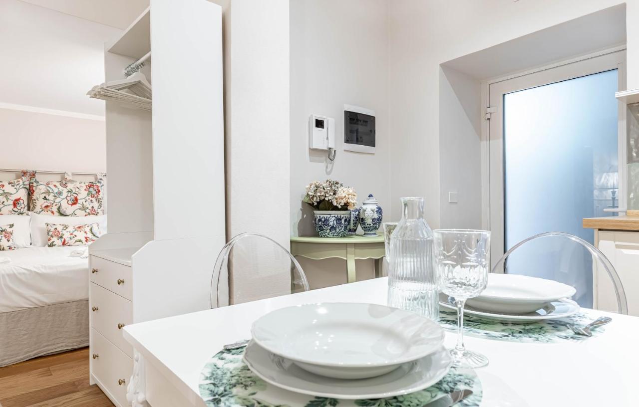 Casa Colonna Romantic Apartment Corso Di Porta Ticinese Milan Bagian luar foto