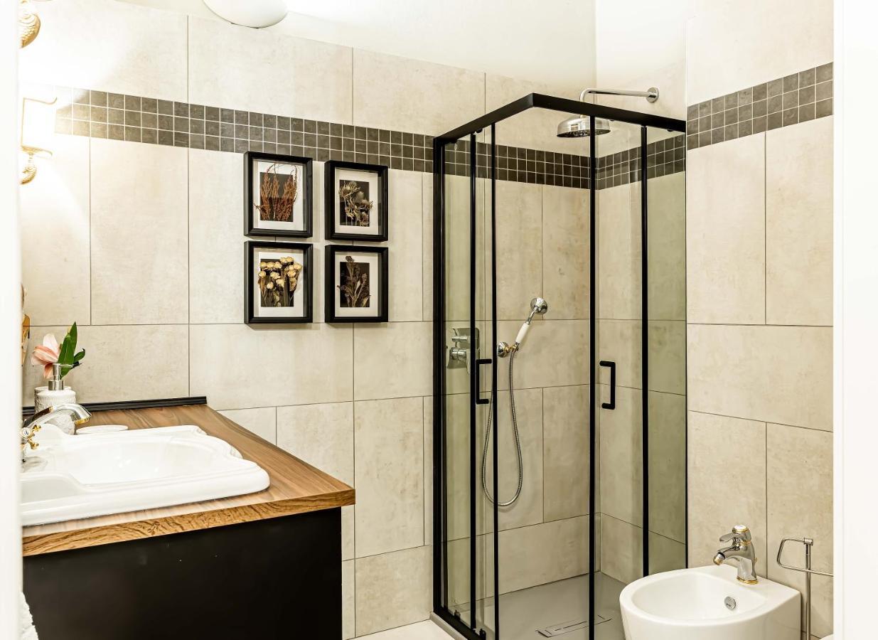 Casa Colonna Romantic Apartment Corso Di Porta Ticinese Milan Bagian luar foto