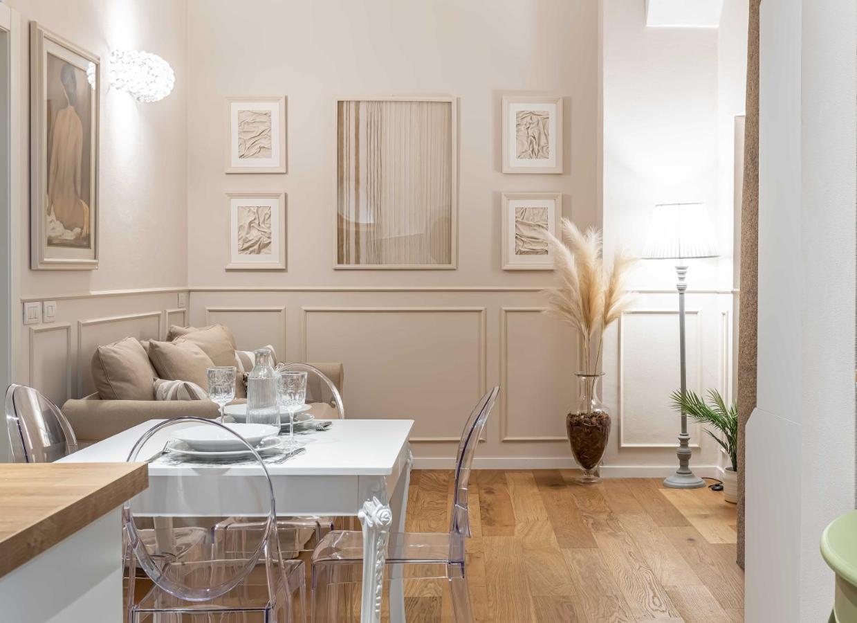 Casa Colonna Romantic Apartment Corso Di Porta Ticinese Milan Bagian luar foto