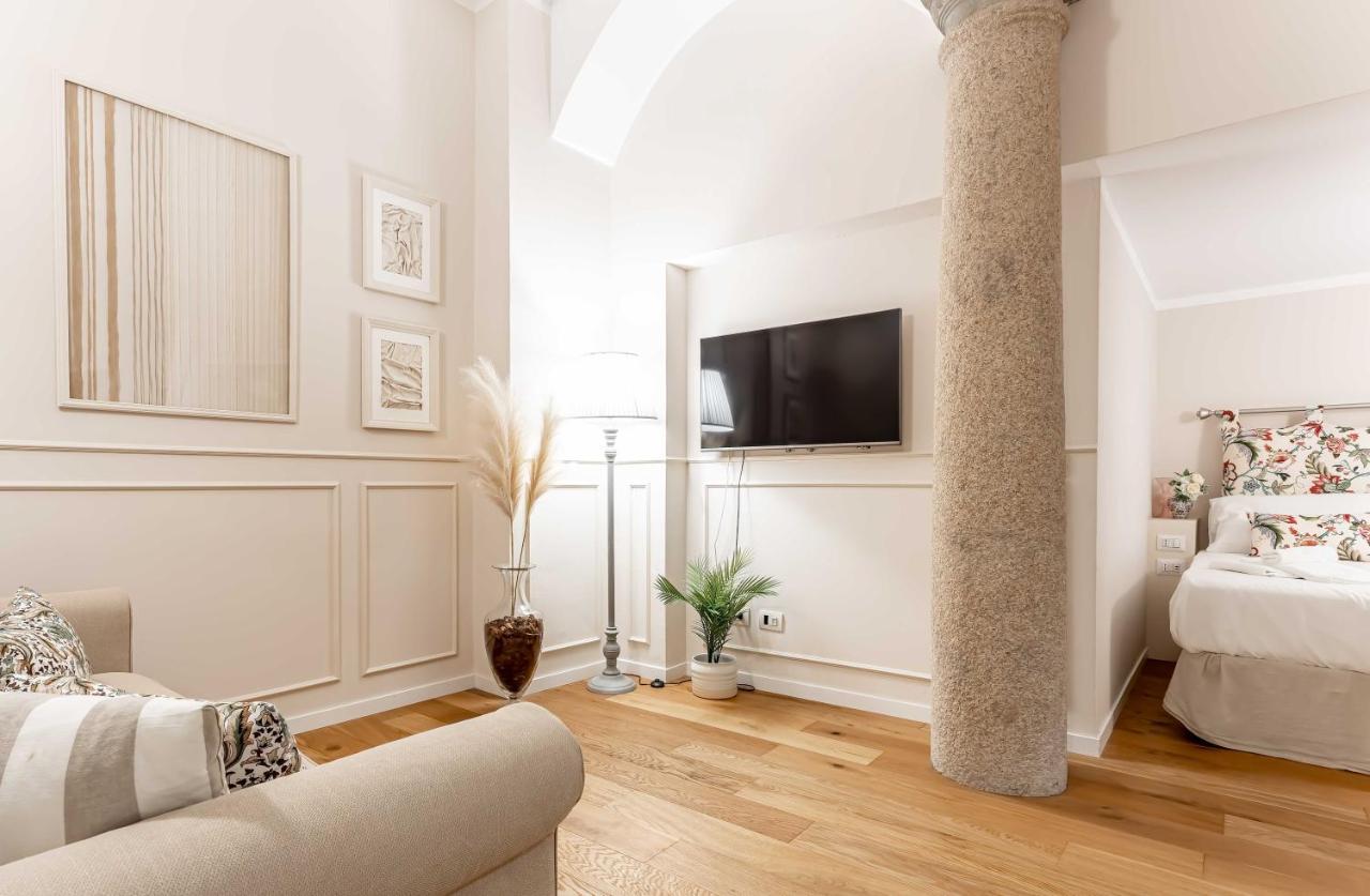 Casa Colonna Romantic Apartment Corso Di Porta Ticinese Milan Bagian luar foto